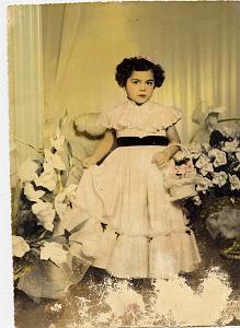 HUGUETTE DEMOISELLE D HONNEUR AU MARIAGE DE TONTON CLEMENT ET TATA ELIANE